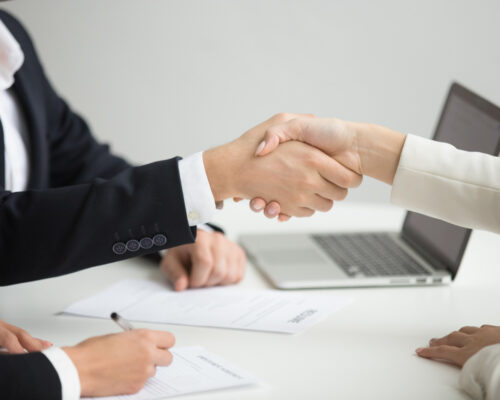 Cum alegi o agenție de recrutare potrivită pentru compania ta?